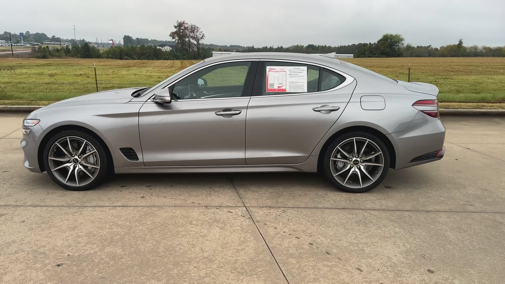 Used 2024 Genesis G70 2.5T RWD image 5