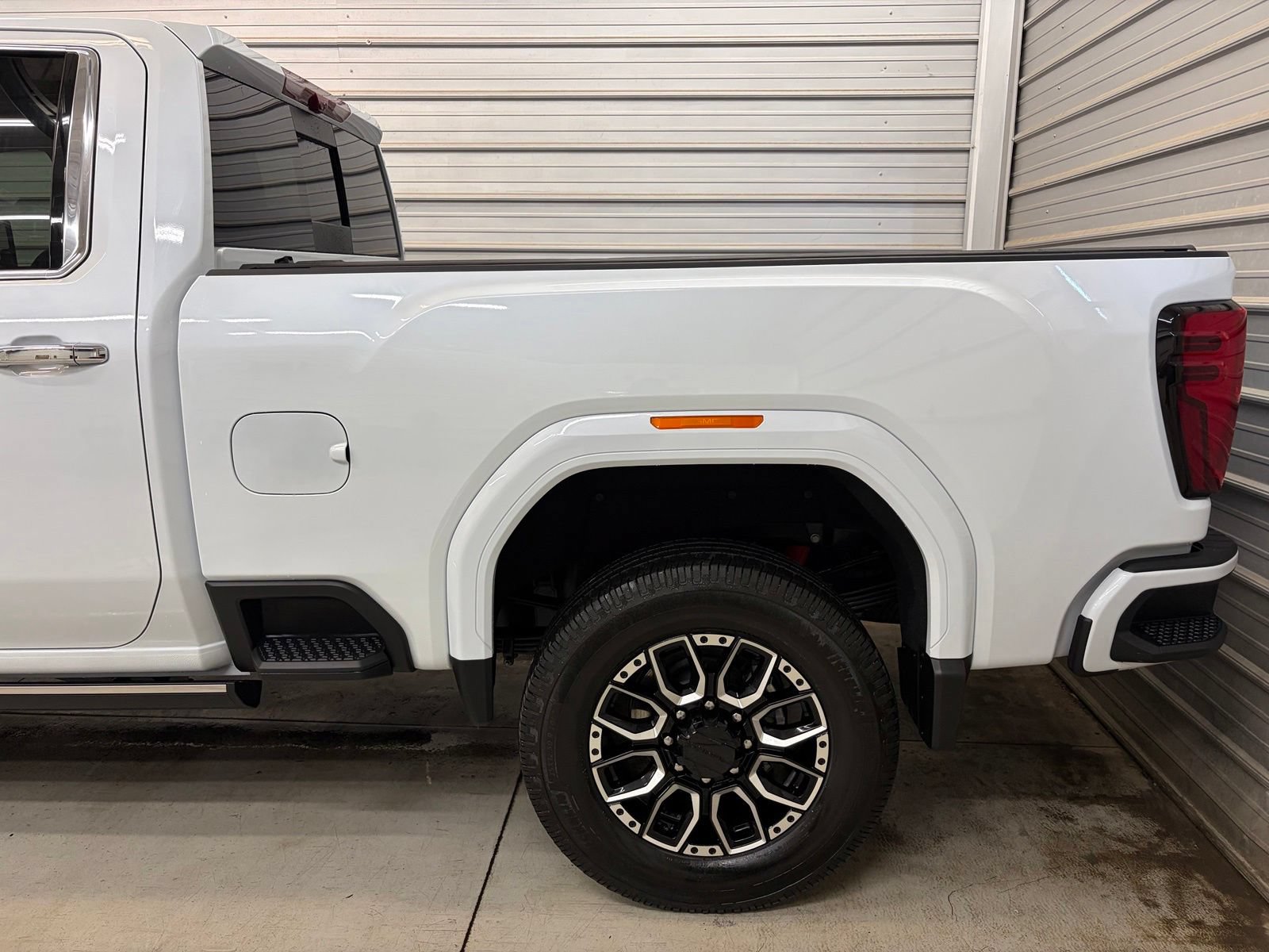 Used 2026 GMC Sierra 3500 Denali Ultimate AWD/4WD image 5