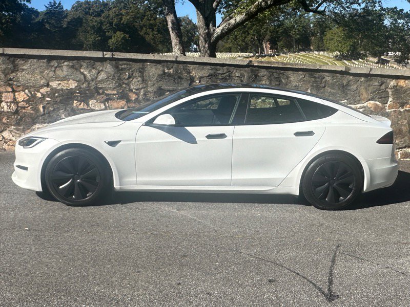 Used 2022 Tesla Model S AWD image 7