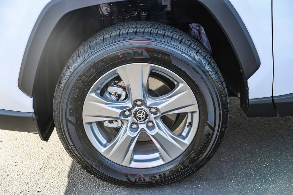 Certified 2025 Toyota RAV4 LE image 29