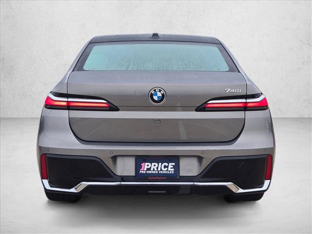 Used 2024 BMW 740i RWD image 7