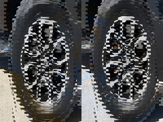 Used 2023 Ford Expedition Max XLT image 10