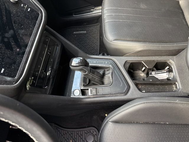 Certified 2023 Volkswagen Tiguan SE R-Line image 22