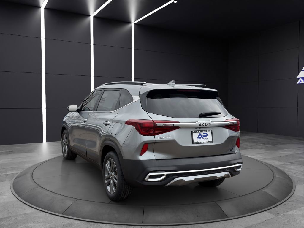 Used 2023 Kia Seltos S w/ Navigation Package image 4