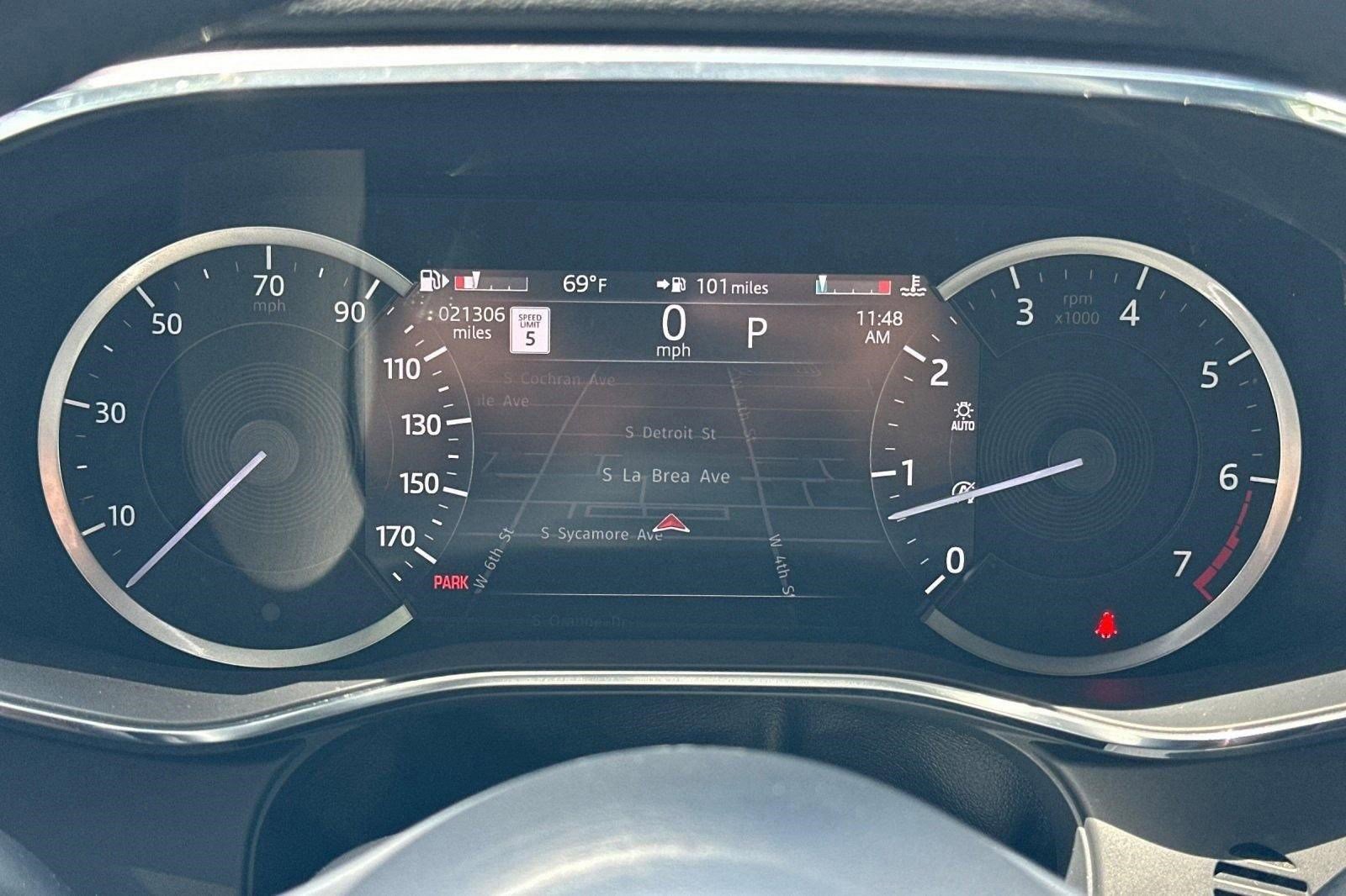 Used 2023 Jaguar F-PACE S image 20