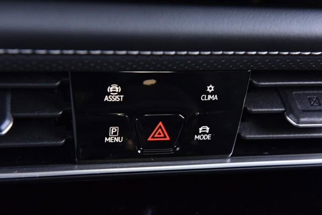 New 2026 Volkswagen Atlas Cross Sport SE image 15