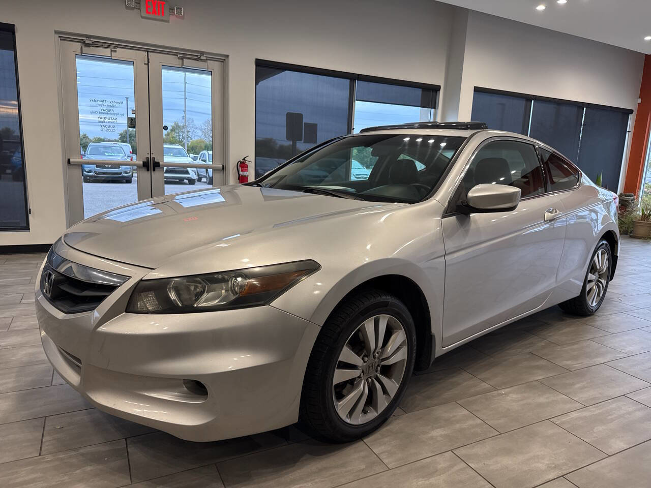 Used 2011 Honda Accord EX-L image 6