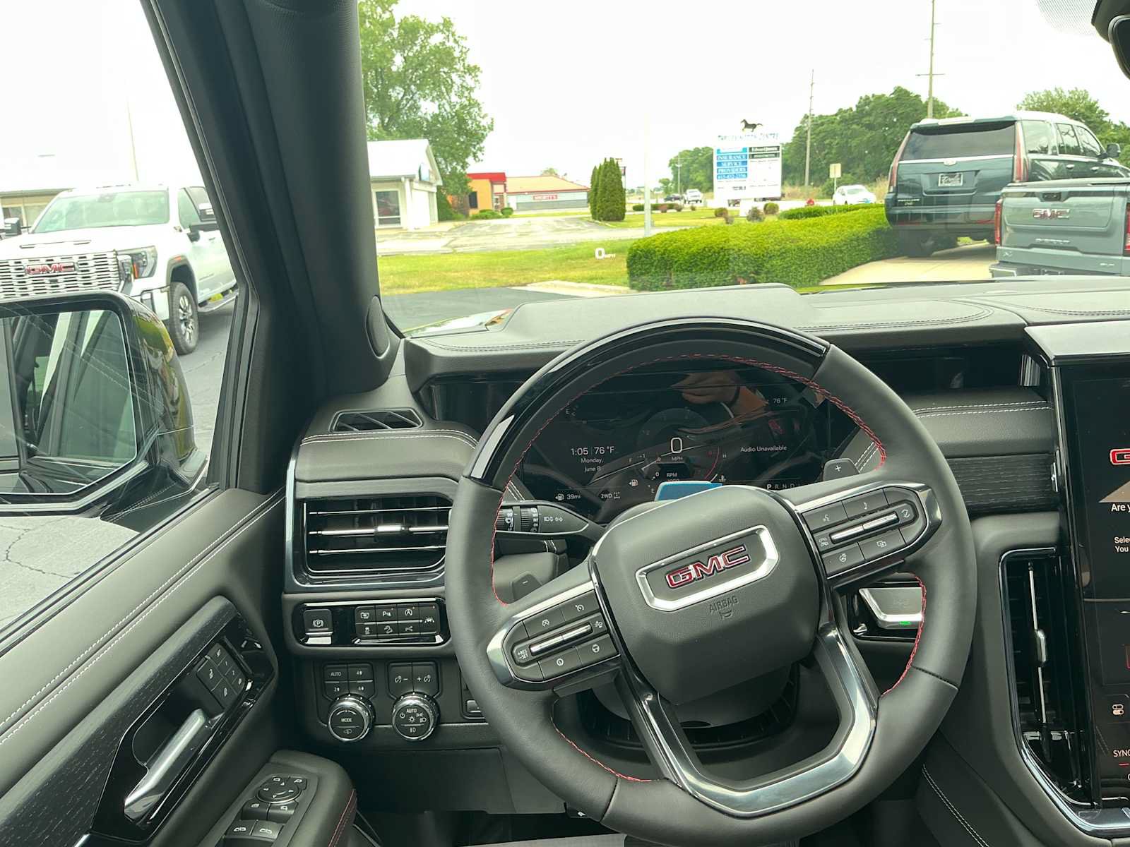 New 2026 GMC Yukon XL AT4 Ultimate AWD/4WD image 8
