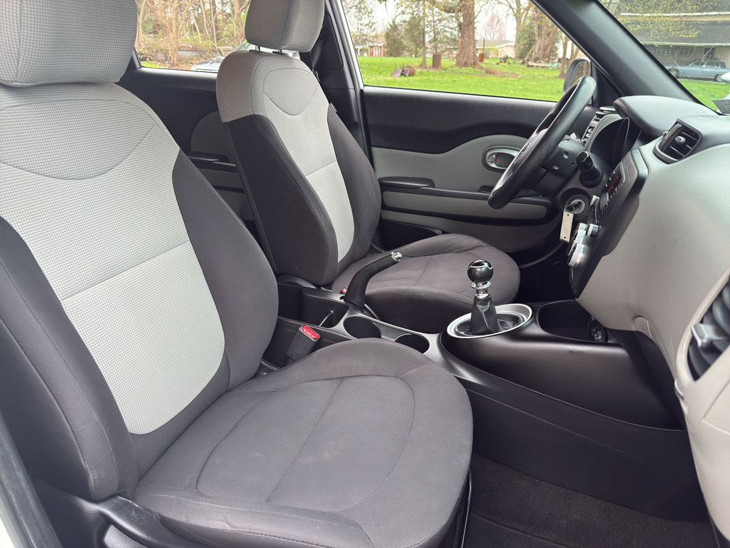 Used 2015 Kia Soul FWD image 27