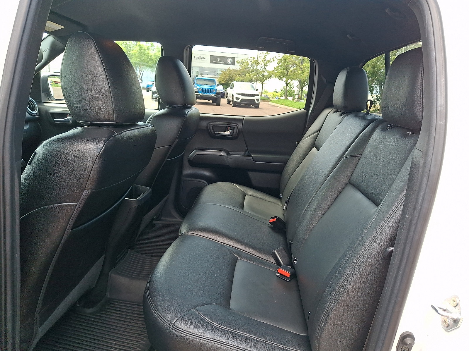 Used 2023 Toyota Tacoma TRD Off-Road AWD/4WD image 9