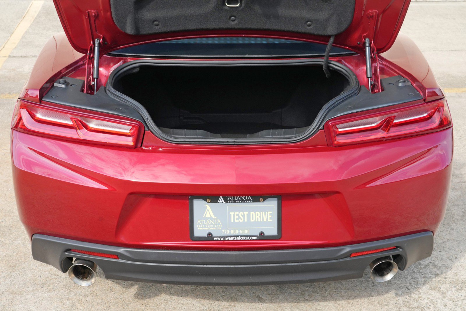 Used 2017 Chevrolet Camaro LT RWD image 9