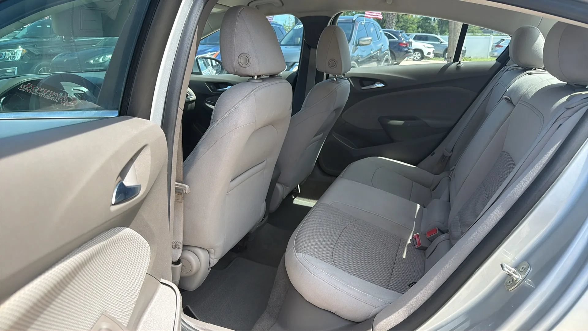 Used 2017 Chevrolet Cruze LT FWD image 15