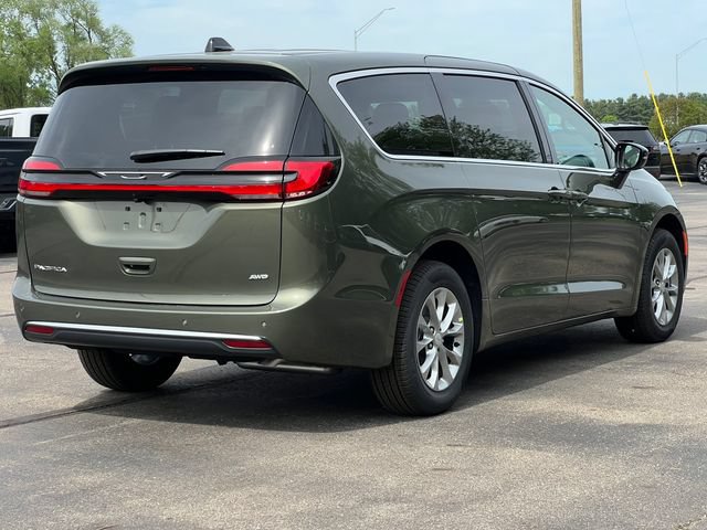 New 2027 Chrysler Pacifica Select AWD/4WD image 47