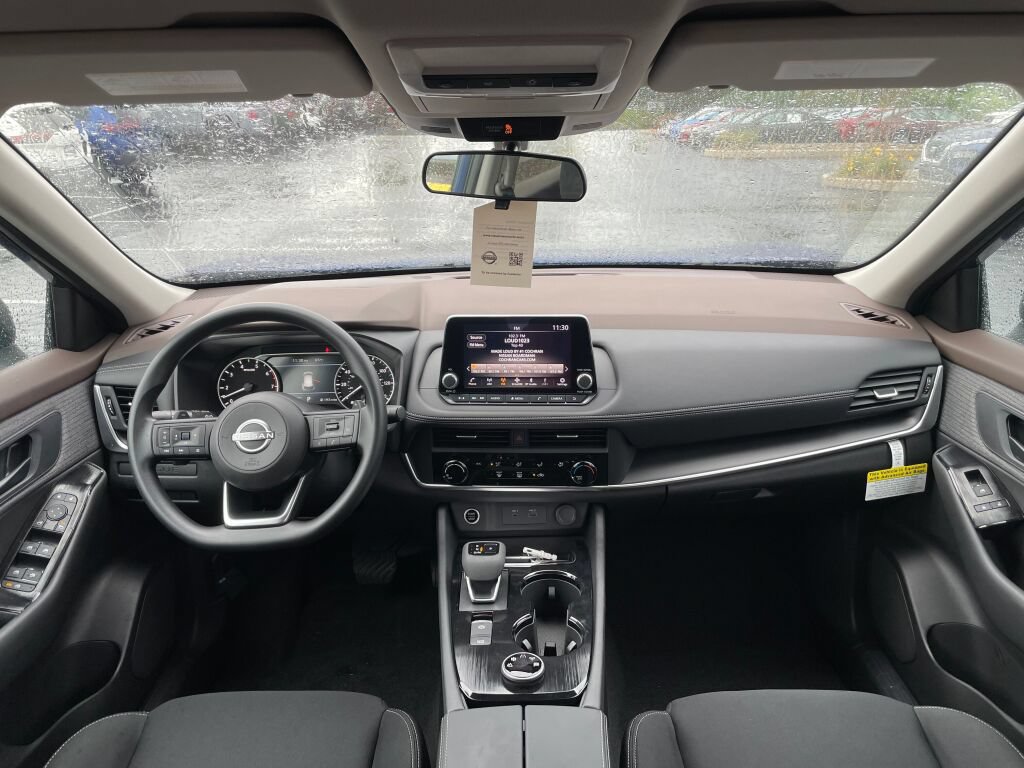 Used 2023 Nissan Rogue S AWD/4WD image 20