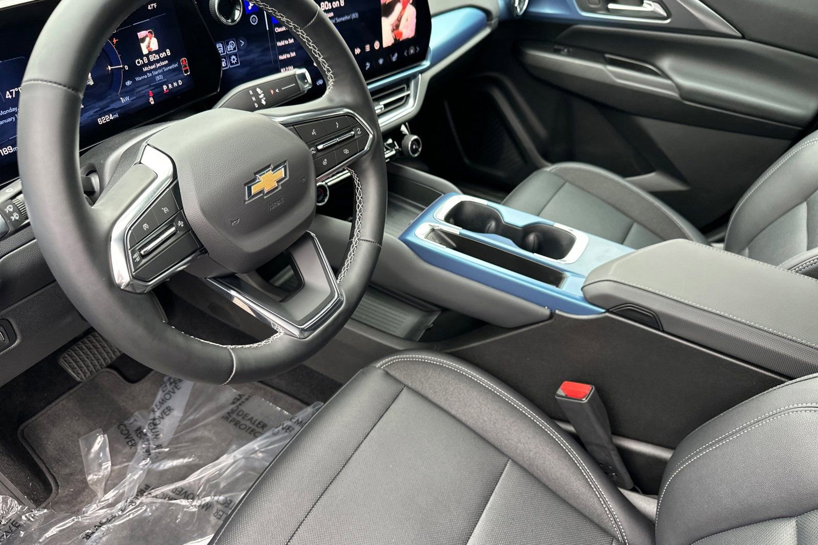 Used 2025 Chevrolet Equinox EV LT w/ Convenience Package image 10