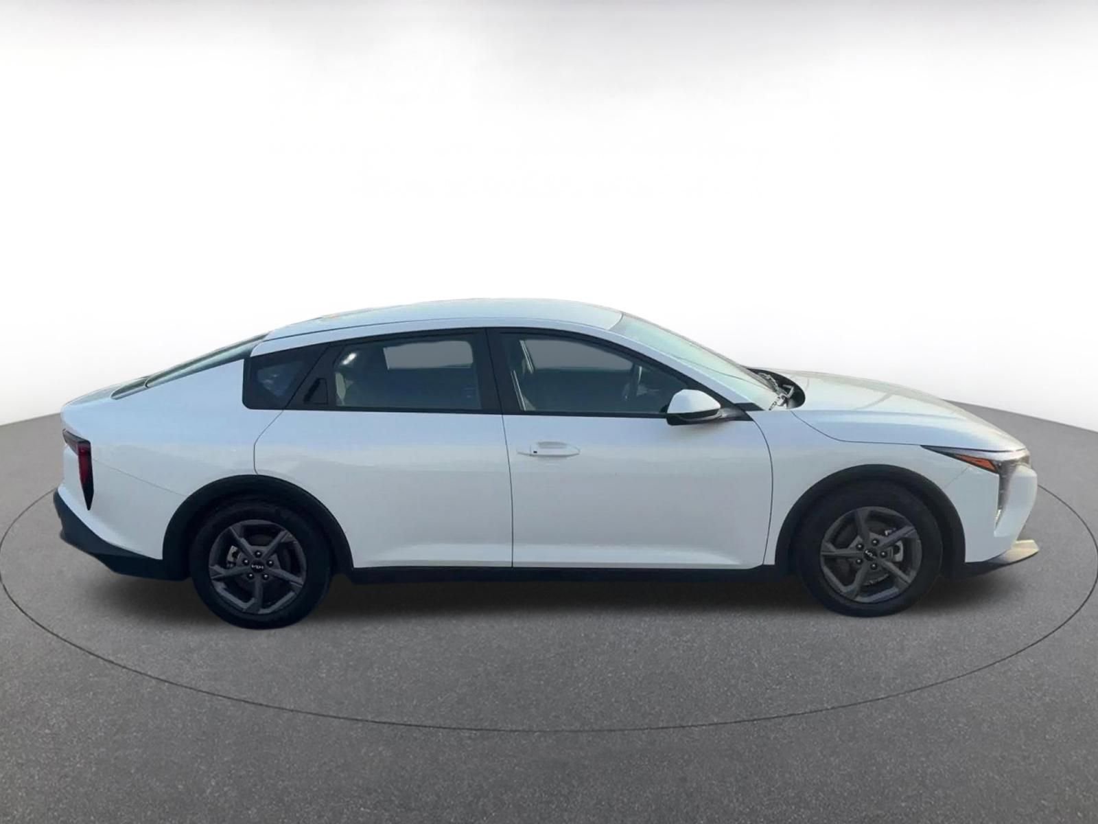 Used 2025 Kia K4 FWD image 16