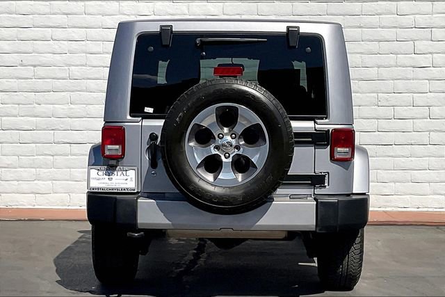 Used 2018 Jeep Wrangler Sahara w/ Connectivity Group image 3