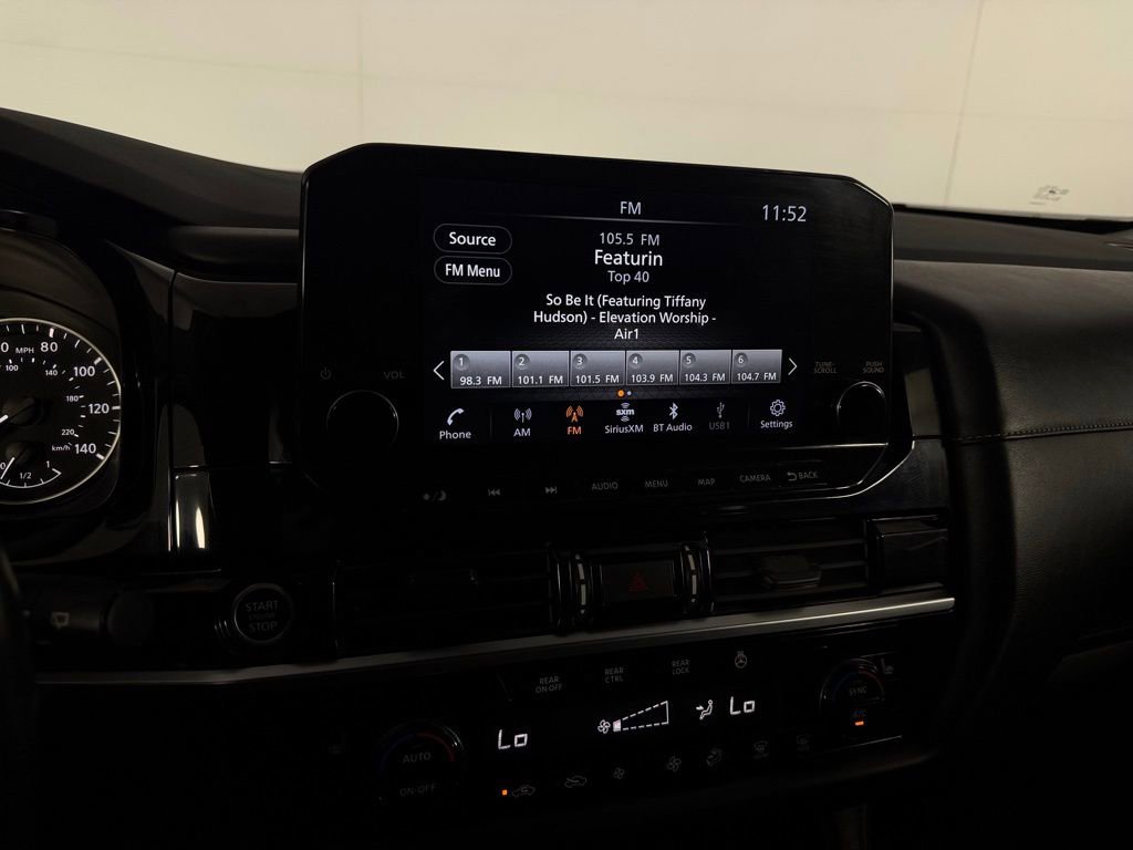 Used 2023 Nissan Pathfinder SL image 18