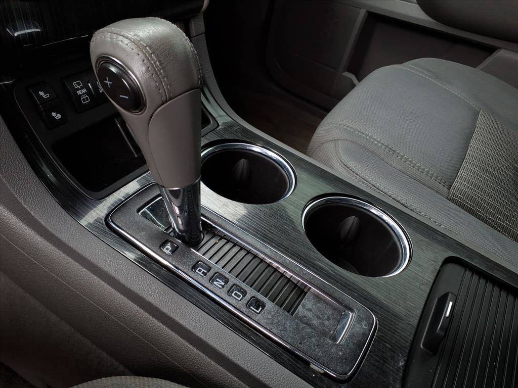 Used 2015 Chevrolet Traverse LT w/ Style and Technology Package FWD image 14