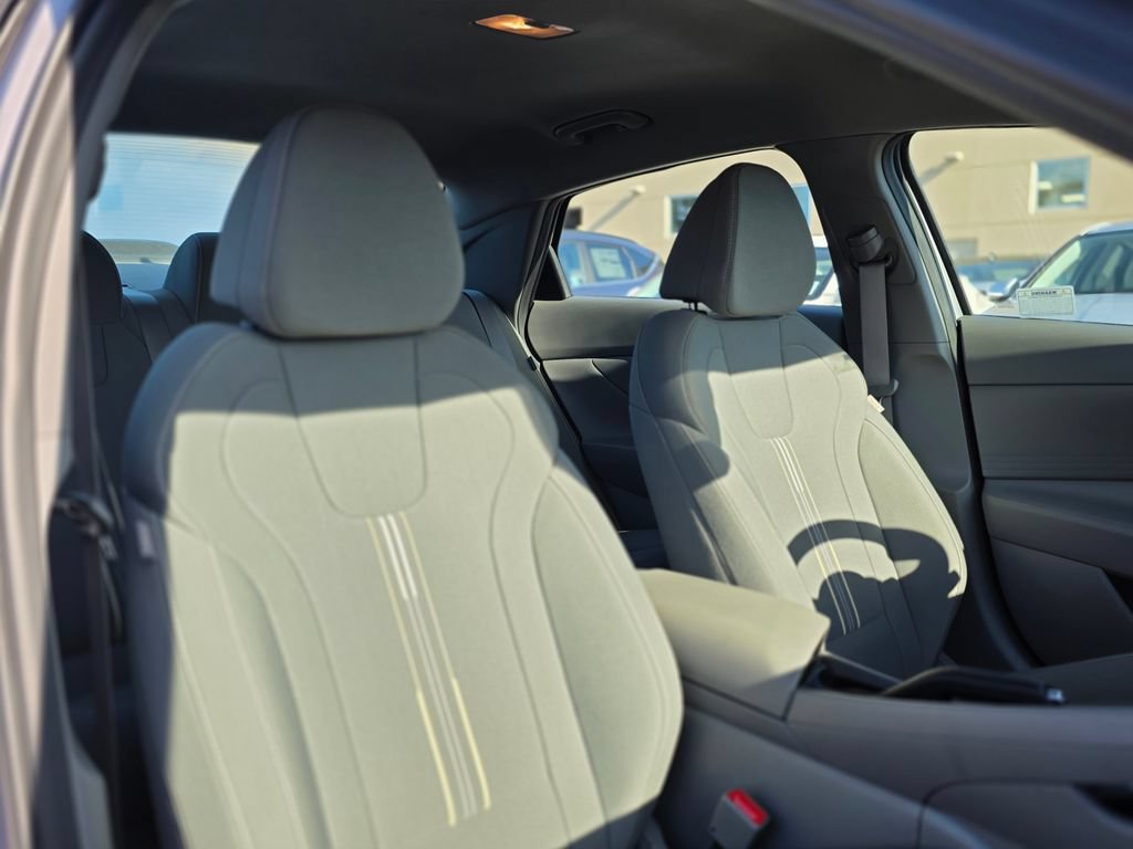 Certified 2024 Hyundai Elantra SEL FWD image 11