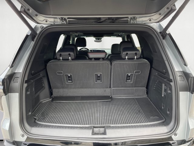 Used 2025 Chevrolet Traverse RS AWD/4WD image 19