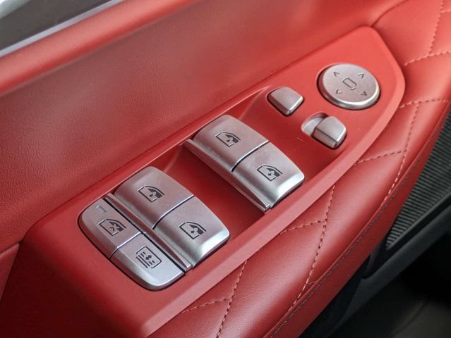 Used 2022 BMW 740i w/ M Sport Package RWD image 23