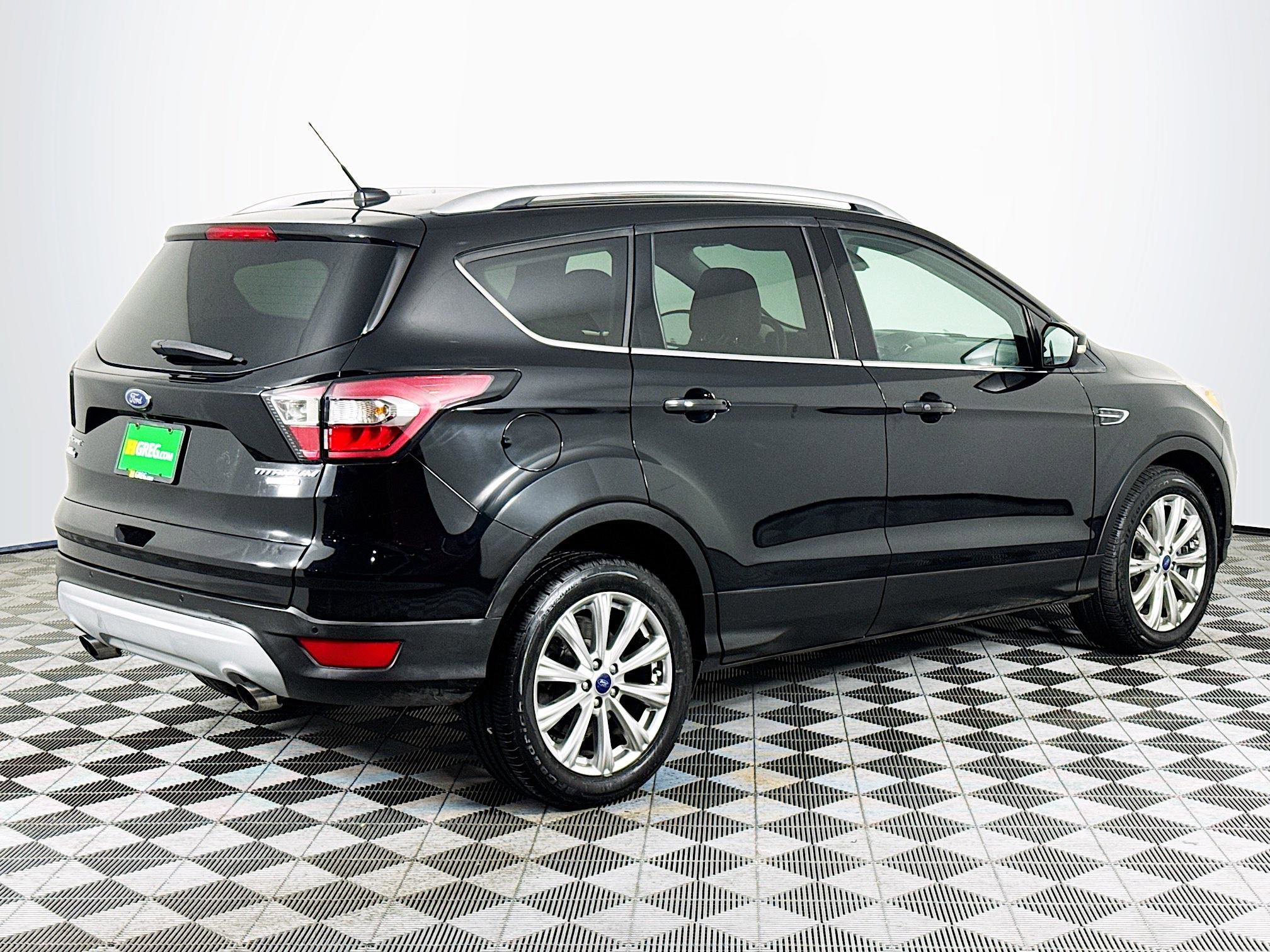 Used 2017 Ford Escape Titanium FWD image 10