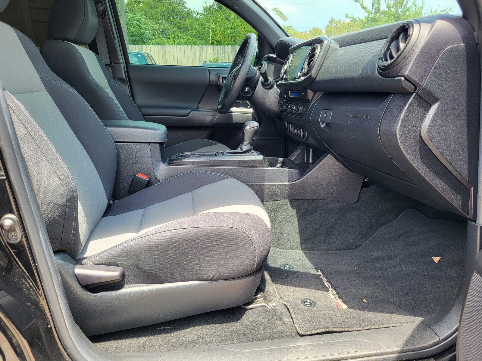 Used 2023 Toyota Tacoma TRD Off-Road image 12