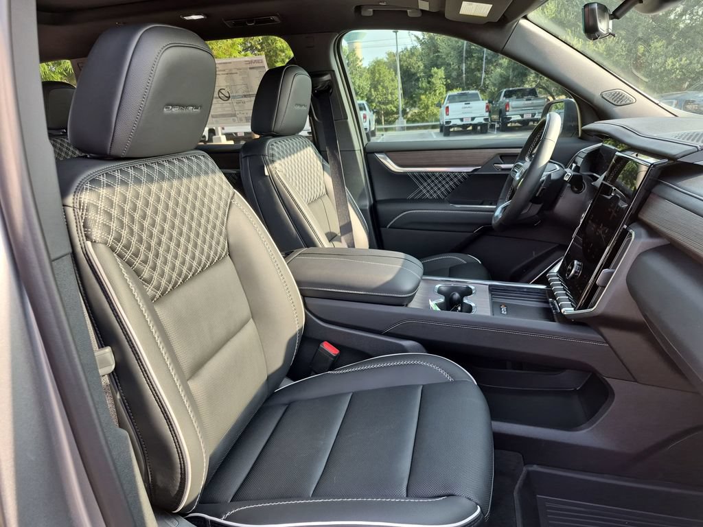 New 2026 GMC Acadia Denali w/ Super Cruise Package FWD image 40