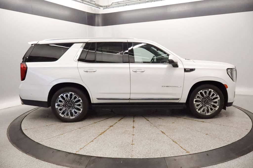 Used 2023 GMC Yukon Denali Ultimate AWD/4WD image 12
