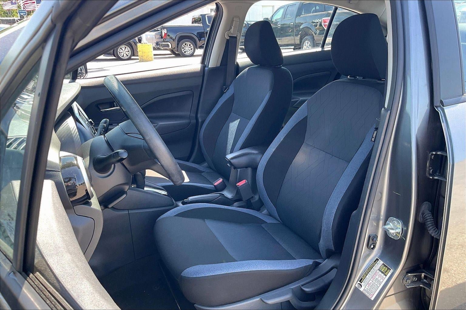 Used 2025 Nissan Versa SV FWD image 24
