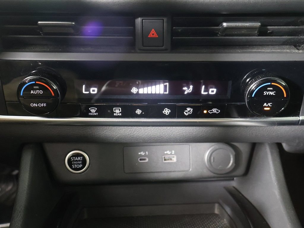 Used 2023 Nissan Rogue SV AWD/4WD image 41