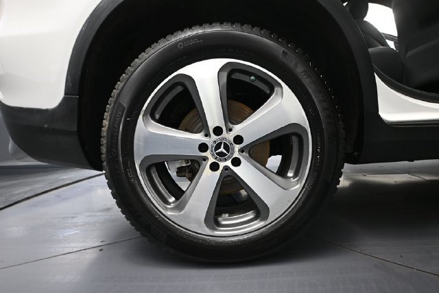 Used 2019 Mercedes-Benz GLC 300 image 11