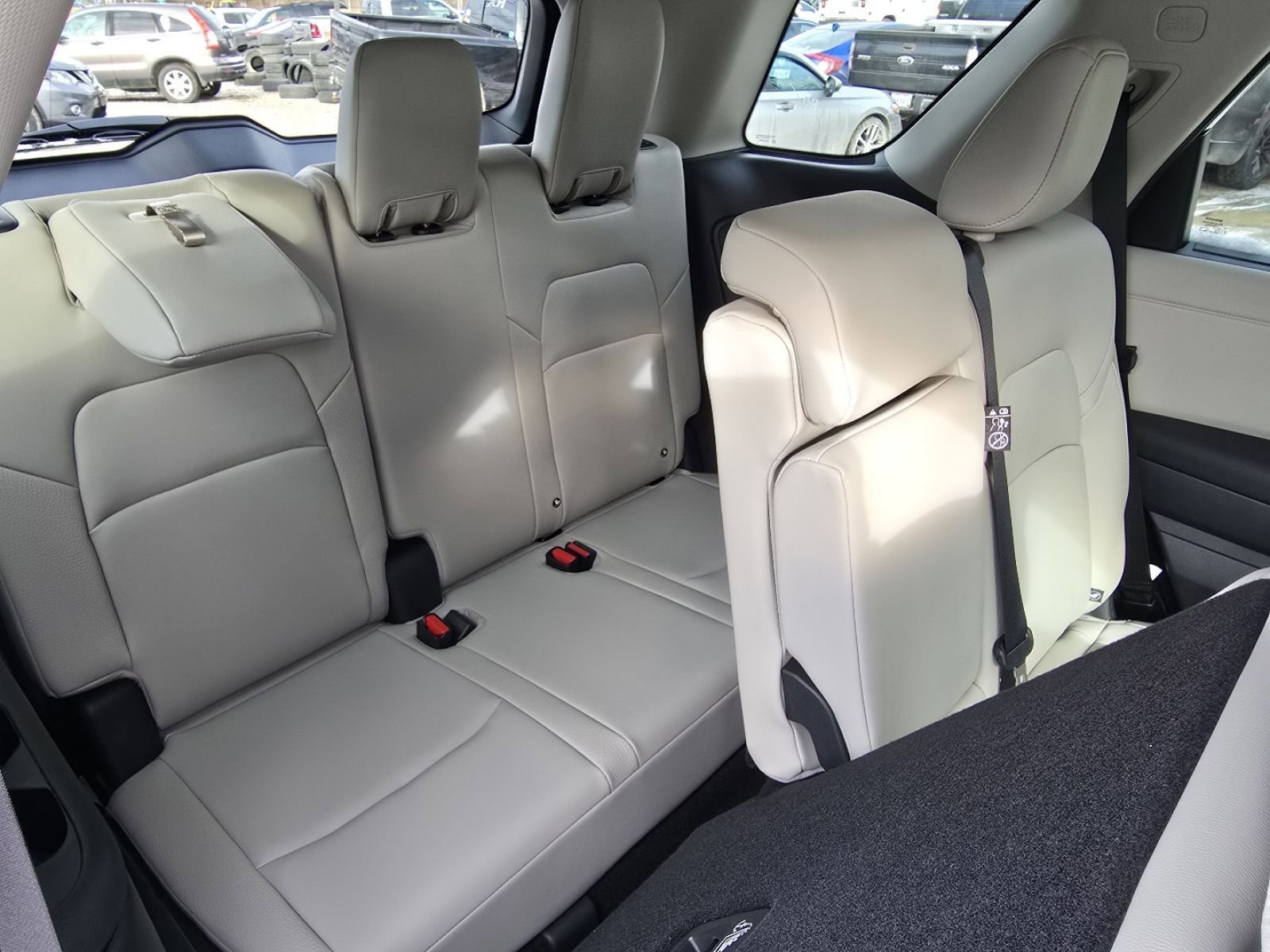 New 2025 Nissan Pathfinder SL image 12