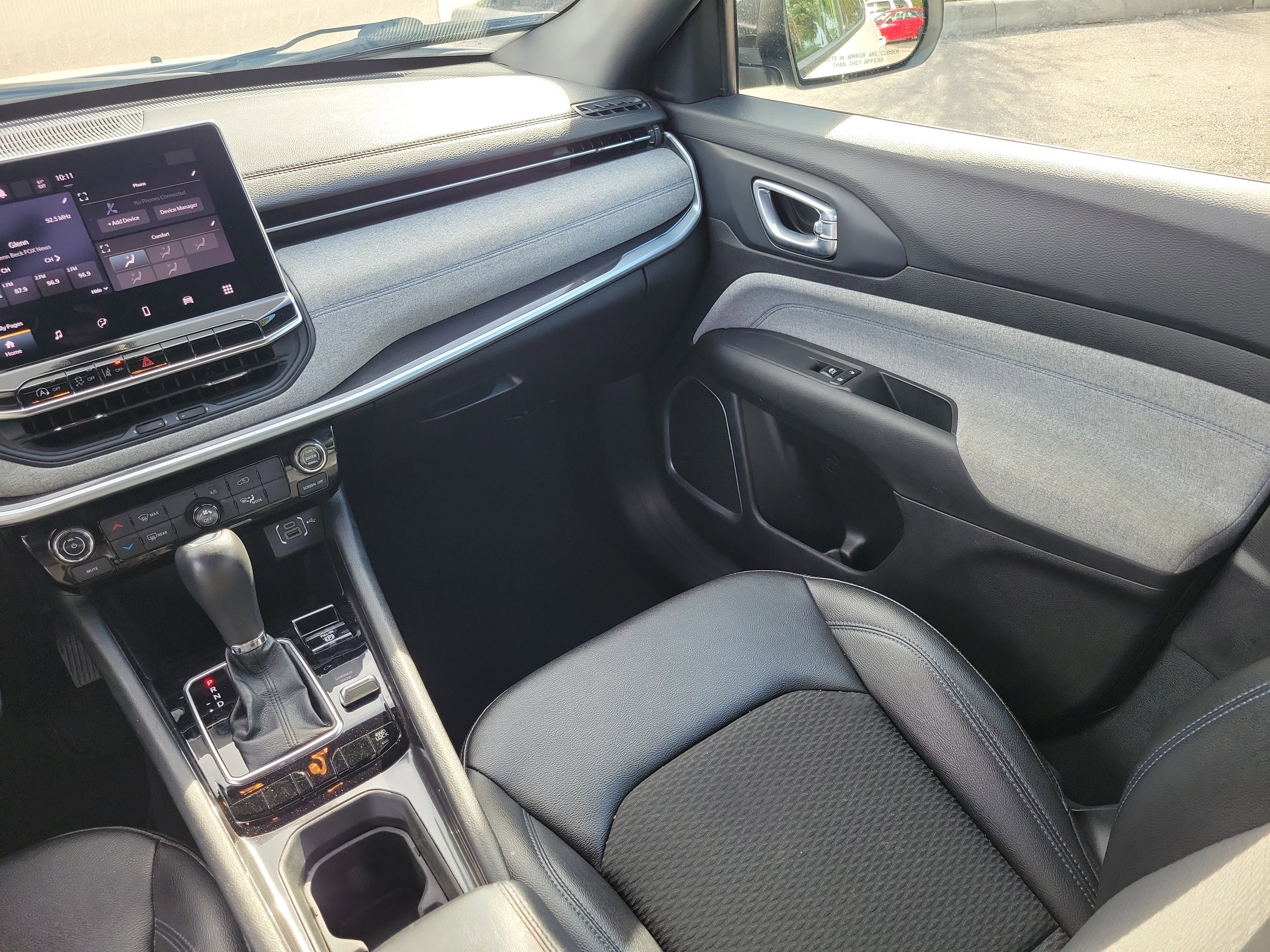 Used 2024 Jeep Compass Latitude image 18