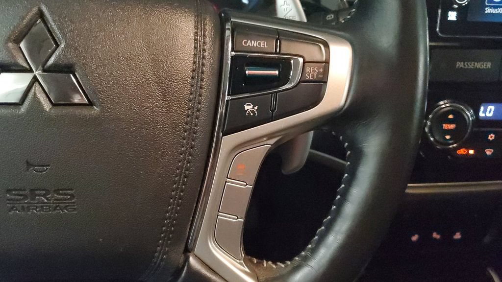 Used 2018 Mitsubishi Outlander GT AWD/4WD image 33