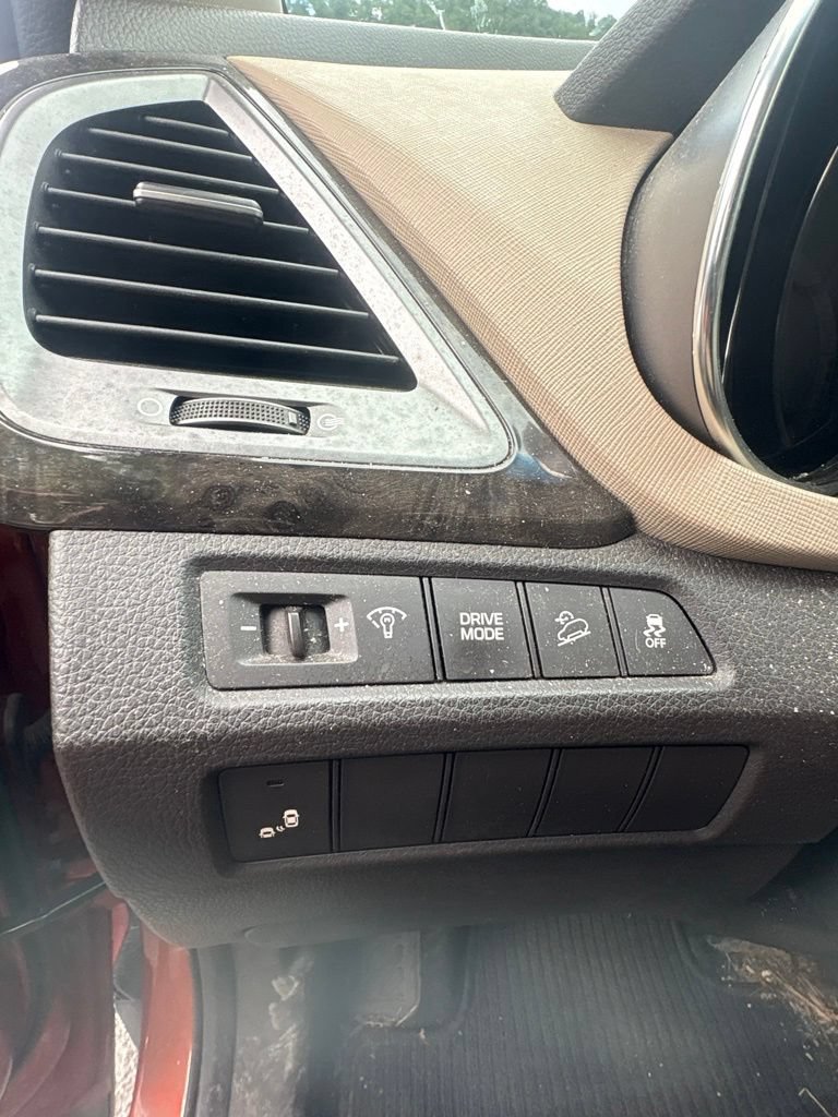 Used 2017 Hyundai Santa Fe Sport FWD image 15