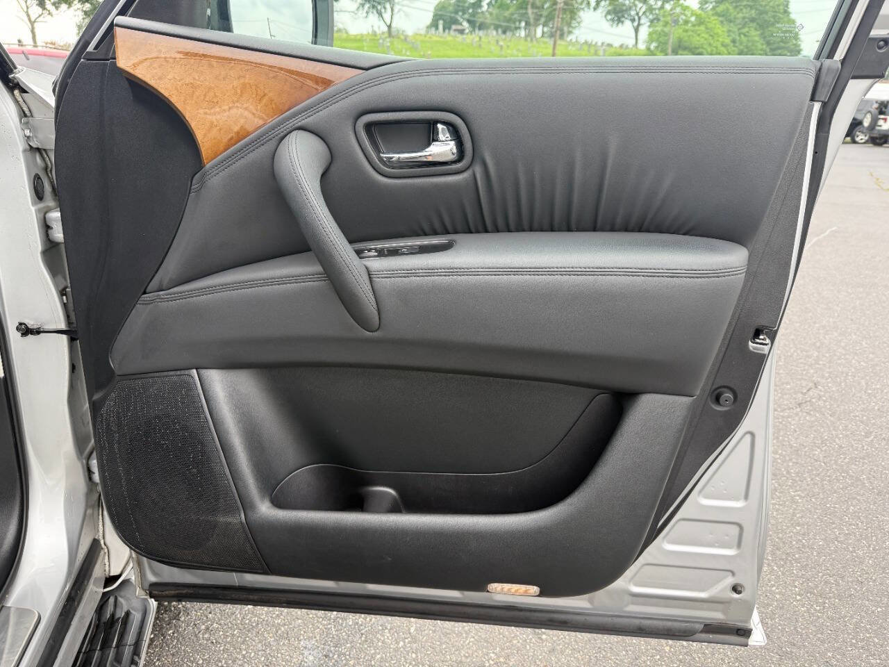 Used 2012 INFINITI QX56 4WD w/ Theater Pkg image 48