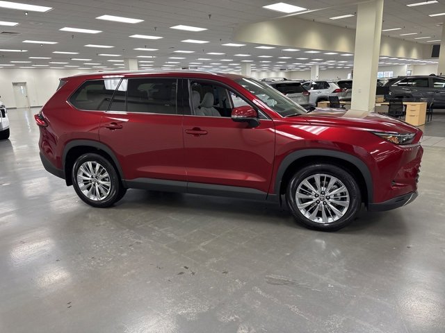 Used 2024 Toyota Grand Highlander Platinum image 8