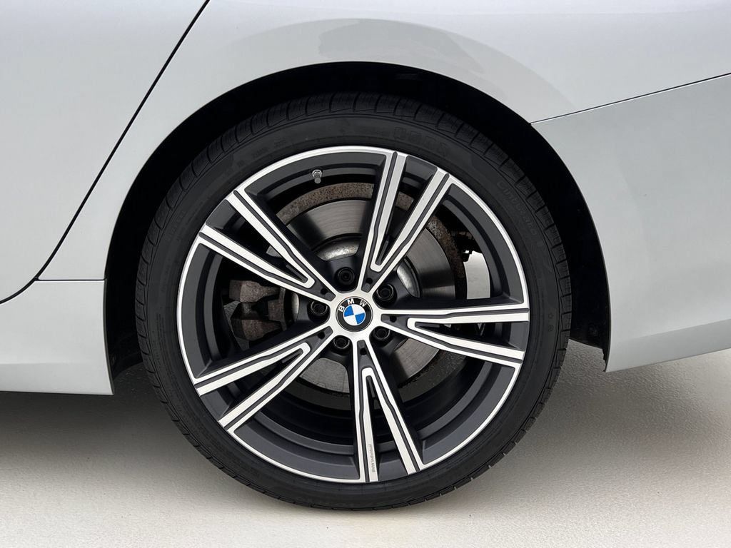 Used 2019 BMW 330i xDrive Sedan w/ Driving Assistance Package AWD/4WD image 28