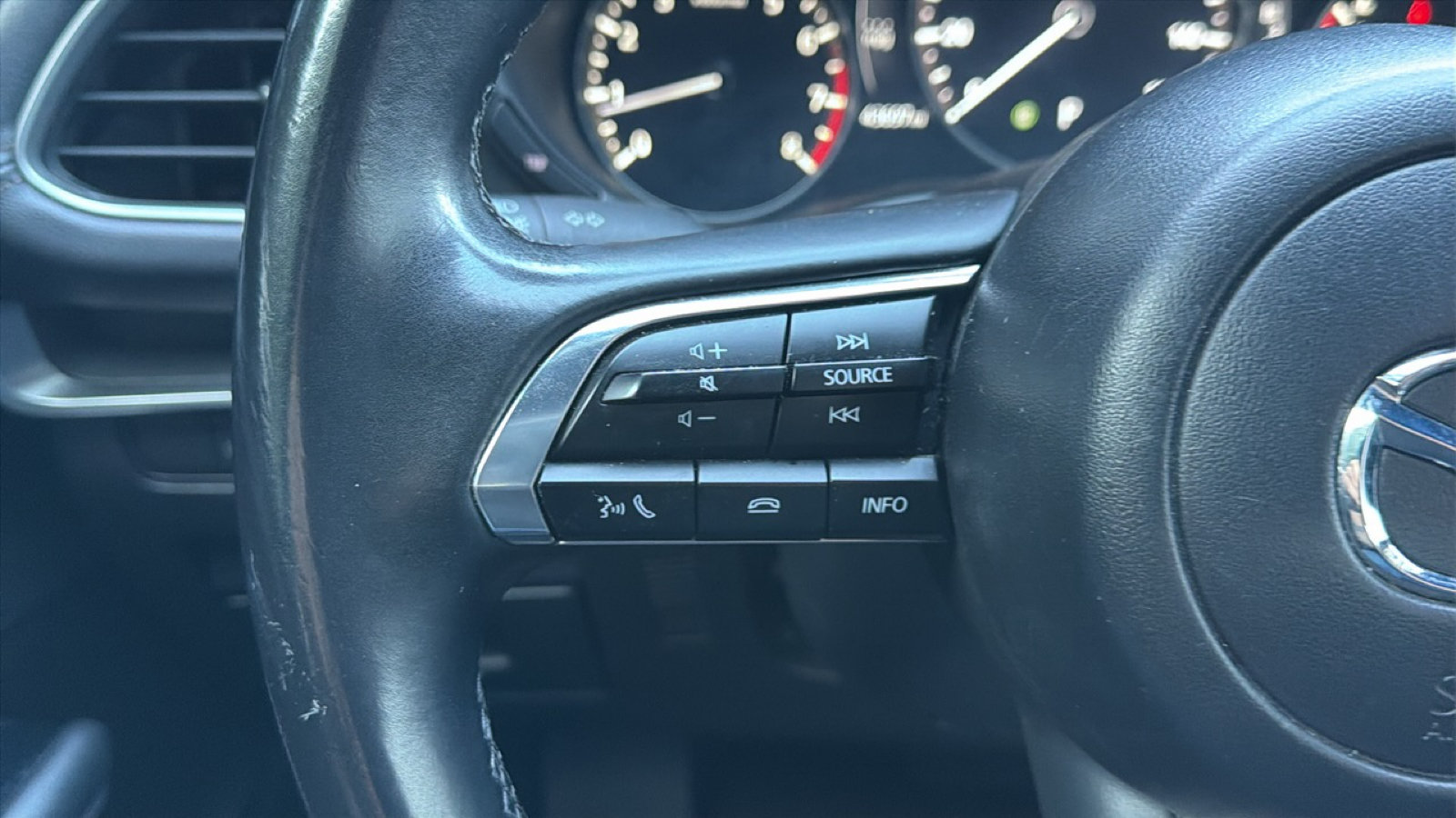 Certified 2025 MAZDA MAZDA3 s Sport FWD image 18