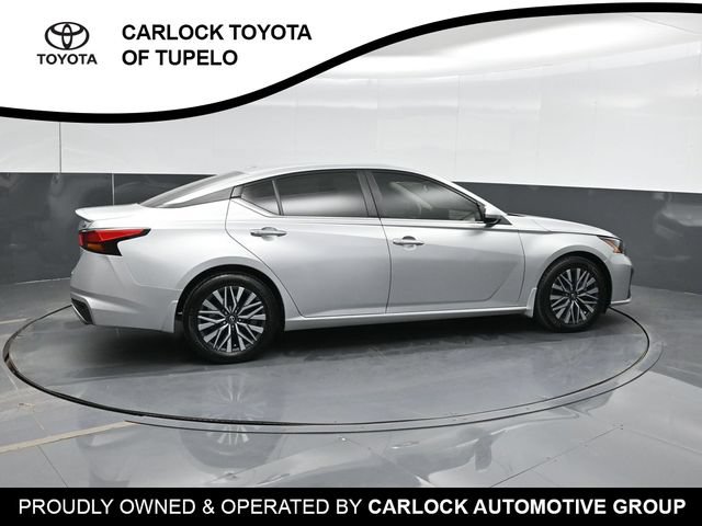 Used 2023 Nissan Altima 2.5 SV w/ SV Premium Package FWD image 4