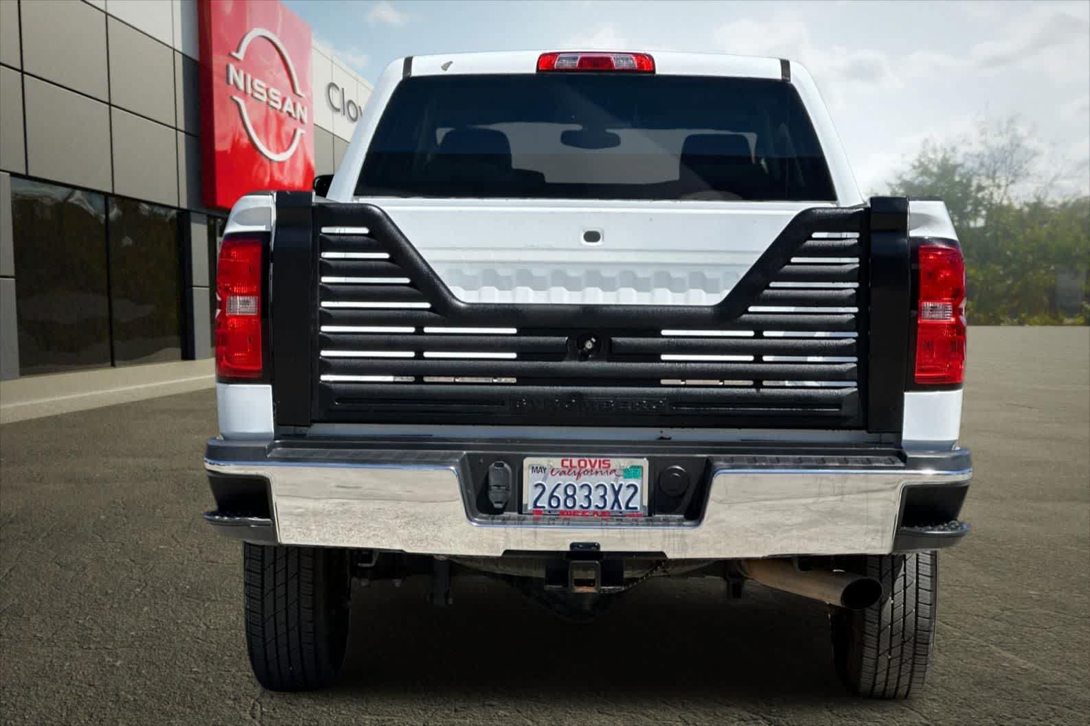 Used 2015 Chevrolet Silverado 2500 LT RWD image 8