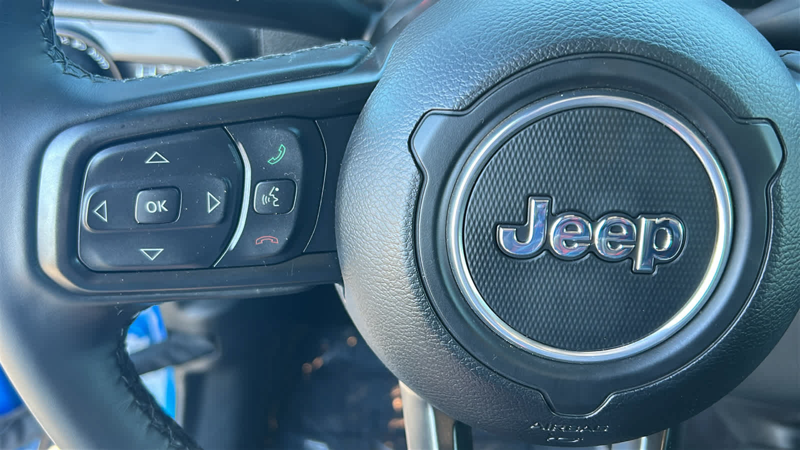 Used 2021 Jeep Gladiator Sport AWD/4WD image 19