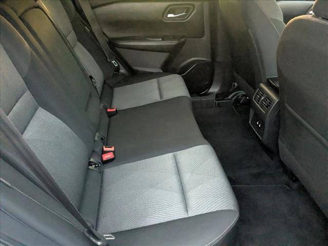 Used 2024 Nissan Rogue SV image 19