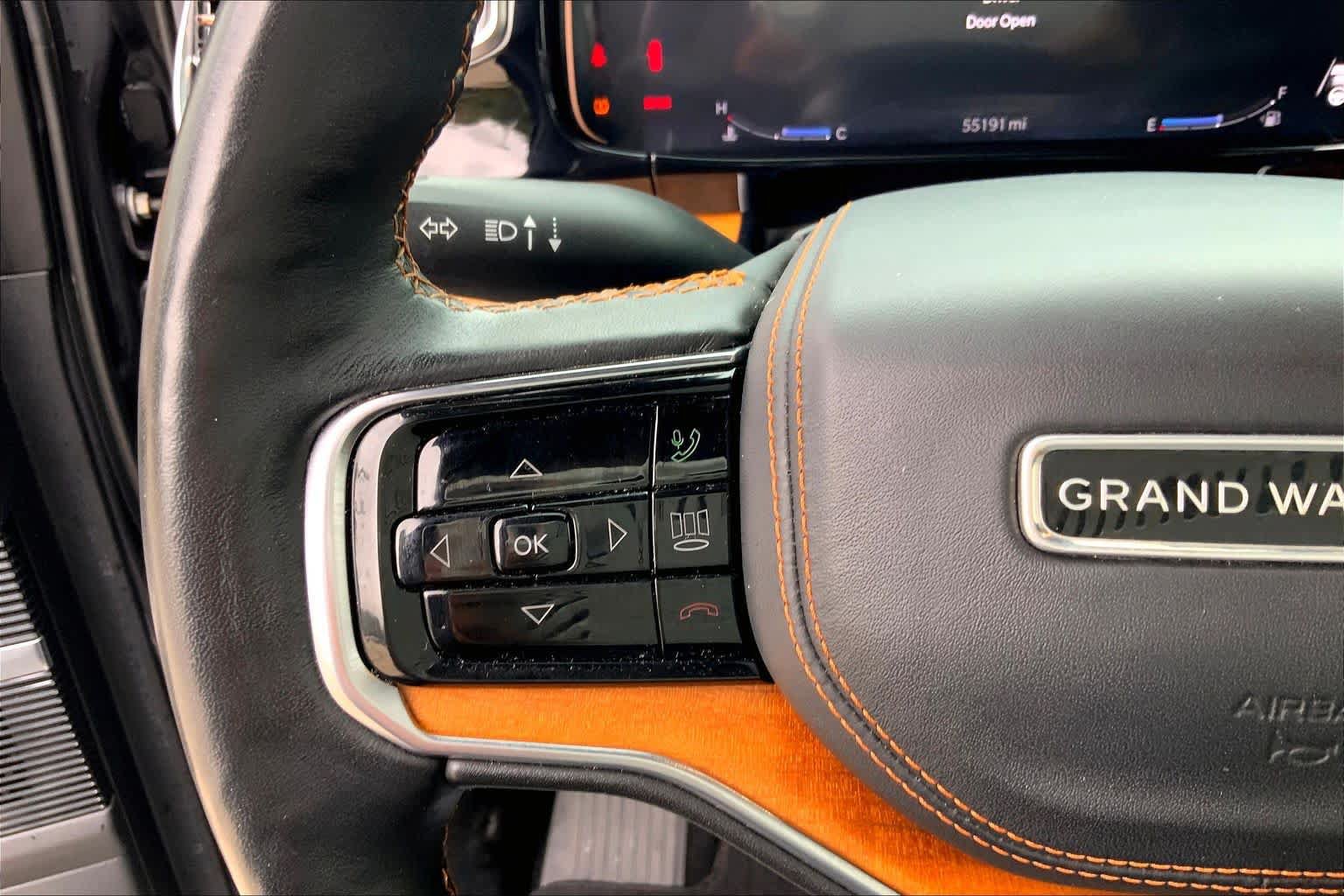 Used 2022 Jeep Grand Wagoneer Series III AWD/4WD image 23
