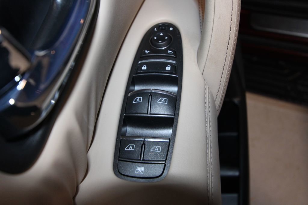 Used 2024 Nissan Armada Platinum w/ Captain's Chairs Package image 6