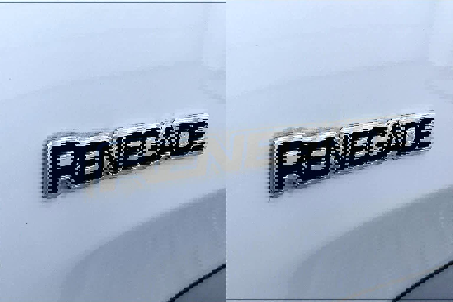 Used 2016 Jeep Renegade Latitude image 10