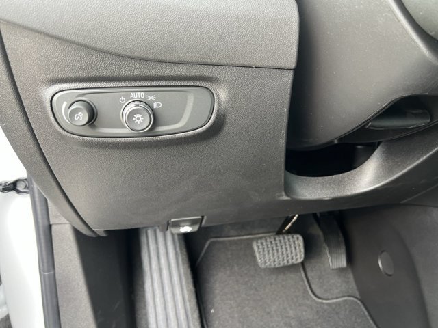 Certified 2024 Chevrolet Equinox LS w/ LS Convenience Package FWD image 18