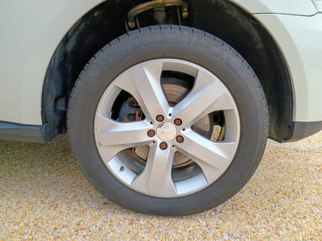 Used 2009 Mercedes-Benz ML 320 BlueTEC 4MATIC image 22